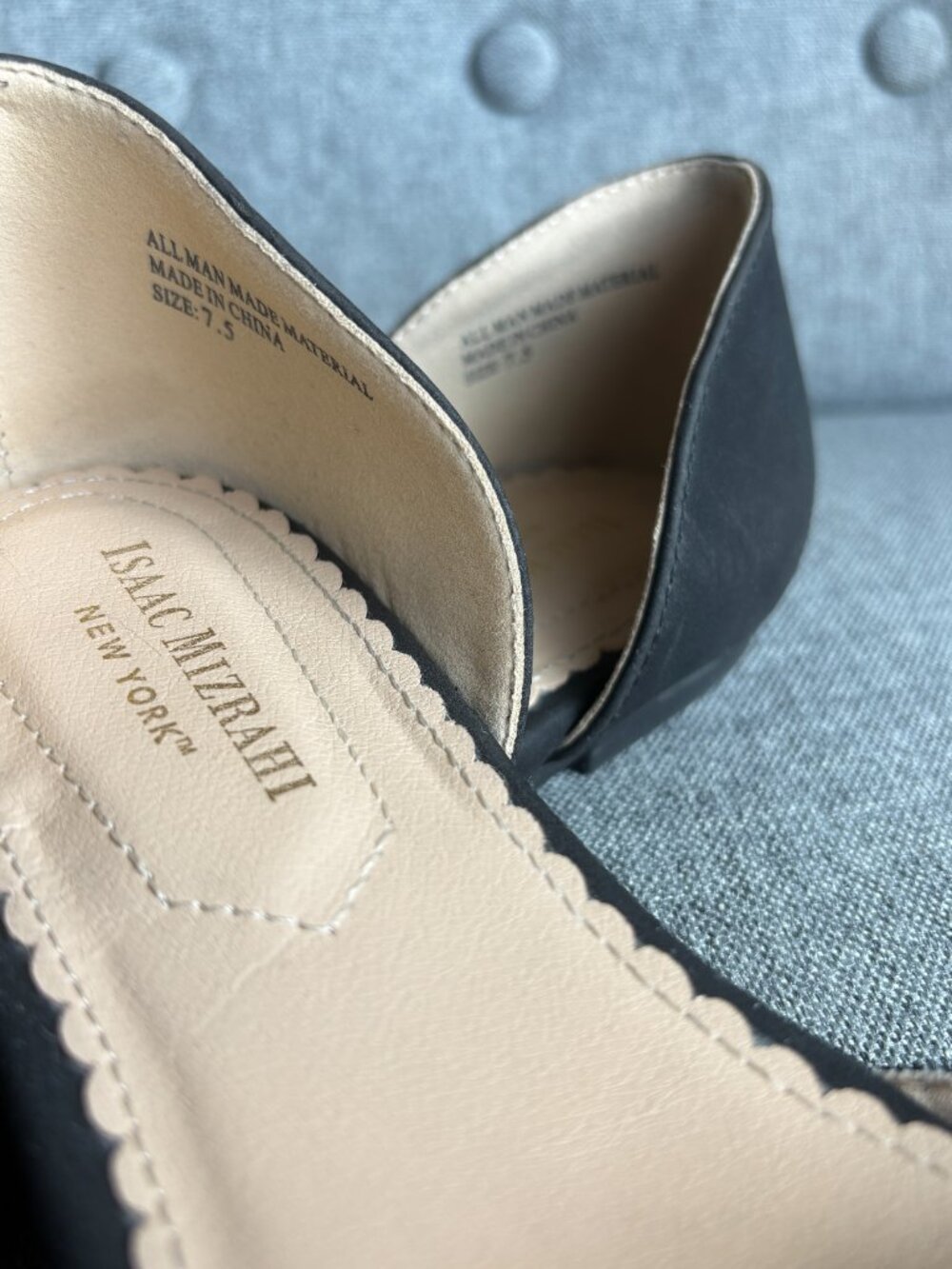 Isaac Mizrahi New York Black D’Orsay Flats Size 7.5 Bow Gold Tip Detail - Picture 4 of 11